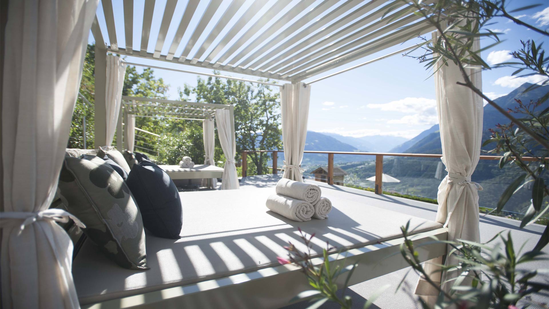 Ein Panorama Hotel Südtirol mit schönem Ausblick