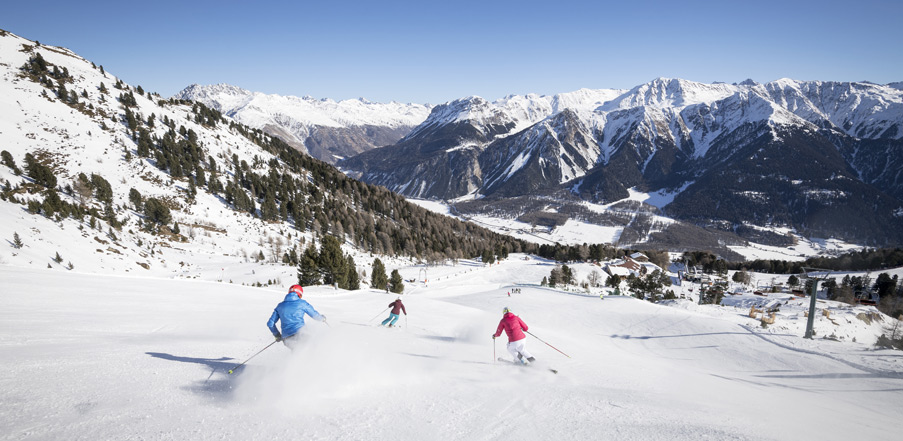 Kleinfein Hotels Suedtirol Skigebiete Skiurlaub Schoeneben Vinschgau IDM c Alex Filz