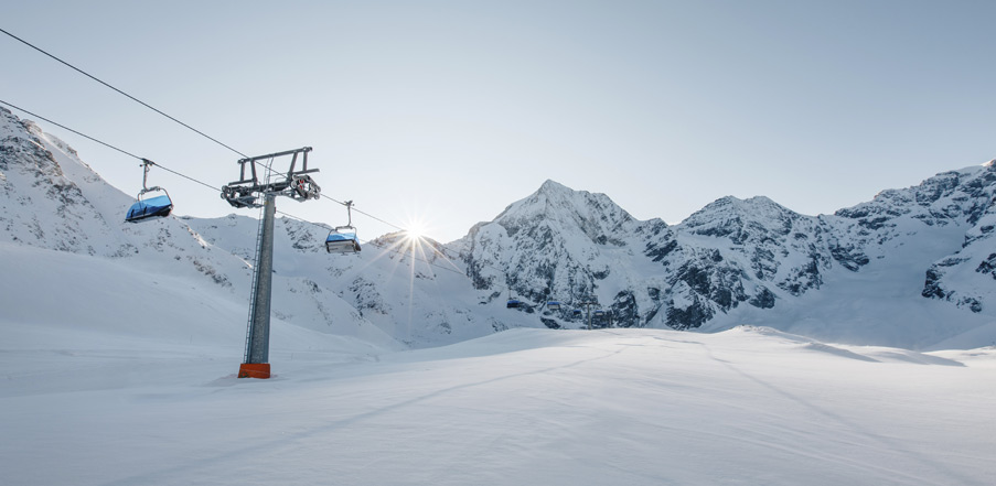 Kleinfein Hotels Suedtirol Skigebiete Skiurlaub Schoeneben Vinschgau Sulden IDM c Benjamin Pfitscher