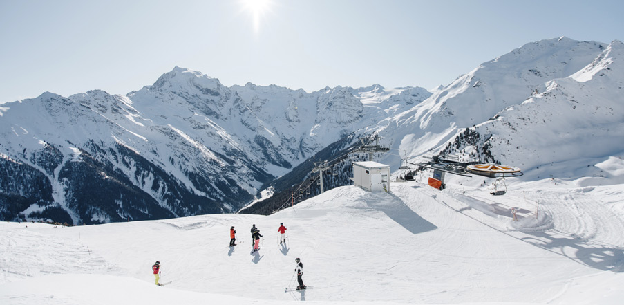 Kleinfein Hotels Suedtirol Skigebiete Skiurlaub Schoeneben Vinschgau Trafoi IDM c Benjamin Pfitscher