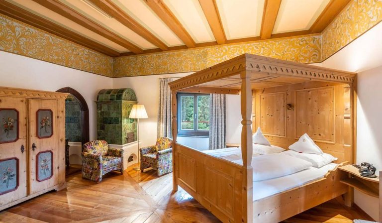 13 Kleinfein Hotels Suedtirol Prissian Schloss Wehrburg qszbo54gi7n7hti5bja8pnh1n7232cizf0h5bifam8